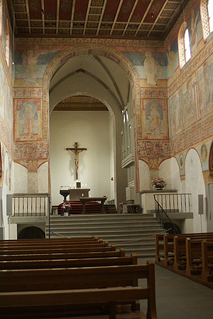 Chorraum mit Altar