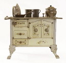 Hightech aus dem 19. Jahrhundert: Emailleherd, ca. zweite Hälfte 19. Jahrhundert. Fahrzeugmuseum Marxzell, Foto: Thomas Viering