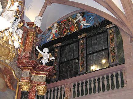 Fürstenloge des frühen 18. Jahrhunderts mit dem Wappen des Kurfürsten Johann Wilhelm