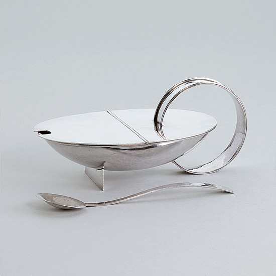 Parmesandose mit Löffel von Erna Zarges-Dürr, um 1930-32