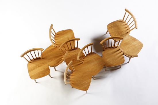 Yvonne Fehling und Jennie Peiz: Stuhlhockerbank. 2009. © kkaarrlls. Foto: Philip Radowitz