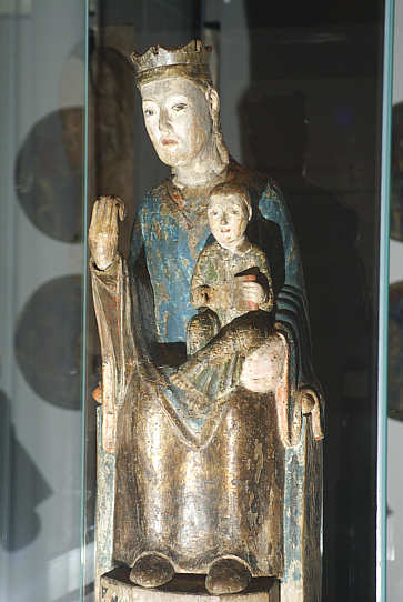 Thronende Madonna mit Kind