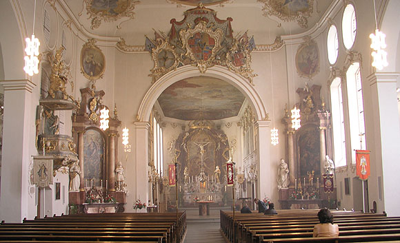 Schlosskirche Altshasuen, Innenansocht zum Altarraum