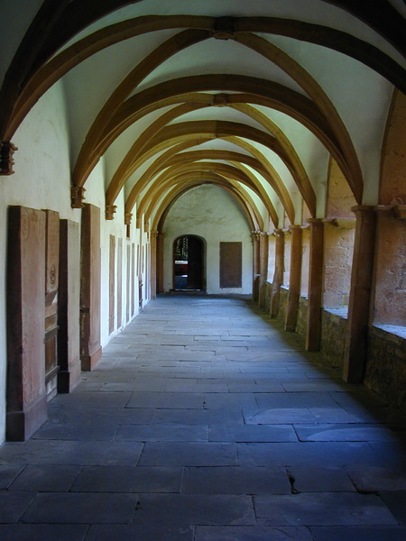 Romanischer Kreuzgang