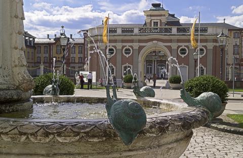 Amalienbrunnen (Schneckenbrunnen) vor dem Schloss Bruchsal