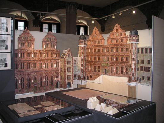 Schloss Heidelberg, Wiederherstellungsmodell der Reianssancepaläste