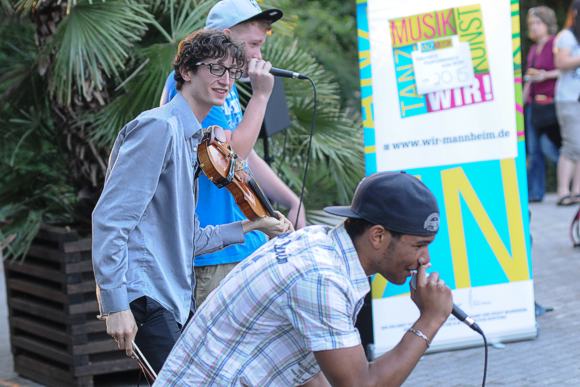 WIR! SIND HIER Rap mit Henry Sanchez, Tonio Geugelin und Chris Beck. Foto: Ralf Mager