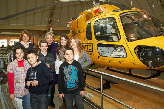 Kulturministerin Claudia Schmied mit Kindern im Technischen Museum Wien. Bild: Technisches Museum Wien/APA-Fotoservice/Preiss