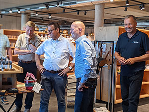 Beim Besuch in der Naturpark-Marktscheune WÄLDER:Genuss wurde die aktuelle Relevanz regional bezogener Lebensmittel deutlich. Bild: Naturpark Südschwarzwald e. V.