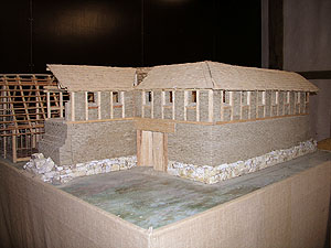 Höhensiedlung Heuneburg - Stadt Pyrene: Rekonstruktionsmodell der Mauer im Museum. Foto: kulturer.be