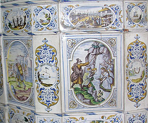 Schloss und Kloster Salem, Kachelofen im ehemaligen Sommerrefektorium der Mönche, heute Betsaal der evangelischen Gemeinde. Foto: kulturer.be