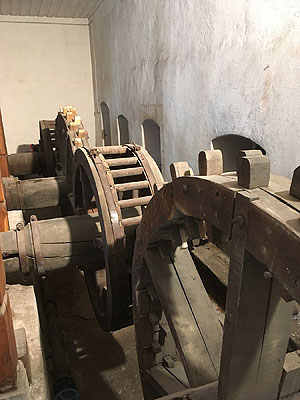 Schlossgarten Schwetzingen, Kamm- und Stockräder des Getriebes im OberenWasserwerk. Foto: kulturer.be