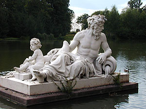 Peter Anton Verschaffelt: Flussgotter Rhein am Großen Weiher des Schwetzinger Schlossgartens. Foto: kulturer.be