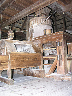 Getreidemühle mit Getriebe und Siebkasten. Foto: kulturer.be