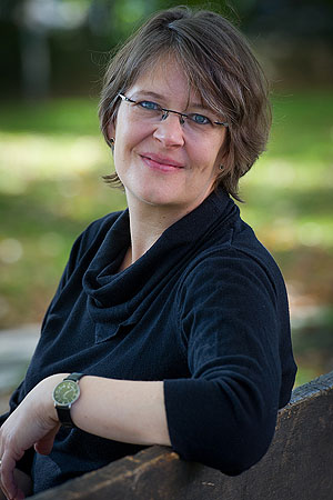 Julia Heinecke ist mit ihrem Roman "Schneesturz – Der Fall des Königenhofs" dabei. Foto: Julia Heinecke