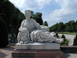Schlossgarten Schwetzingen, Figur der Erde aus der Reihe der Vier Elemente. Foto: kulturer.be
