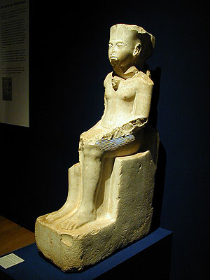 Sitzstatue des ägyptischen Gottes Amun, 1353–1334 v. Chr.
