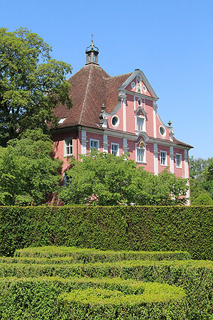 Ehem. Kloster Salem, Torbau vom Garten aus gesehen