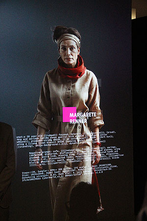 Ausstellung mit KI-generierter Darstellung der Magdalena Renner