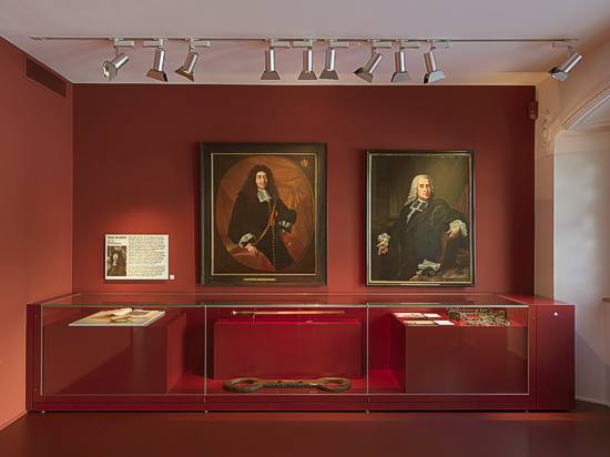 Ausstellungsraum zum Thema Macht und Politik